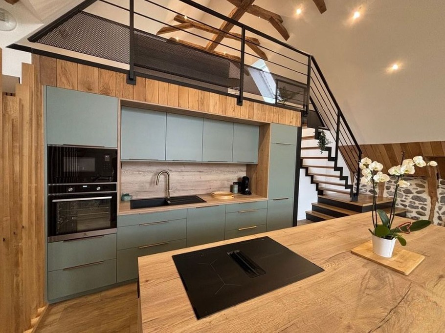 Fully fitted open-plan kitchen