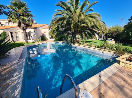 Piscine privée de la Maison de vacances Fleur de Rocaille à Chatelaillon en Charente maritime
