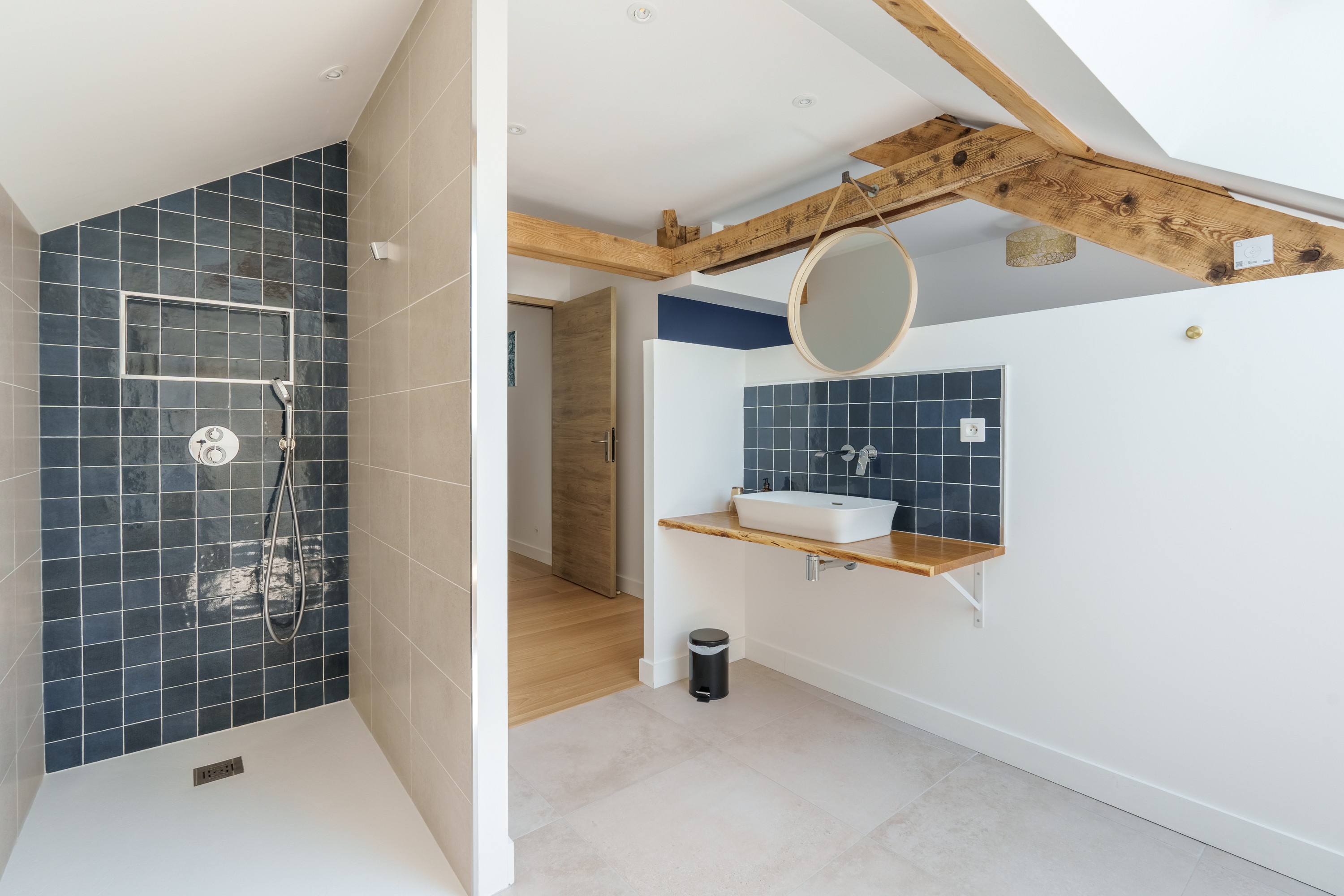 Chambre bleue à l'étage
