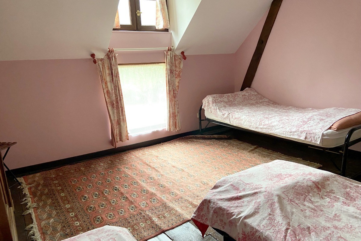 Chambre avec 3 lits en 90