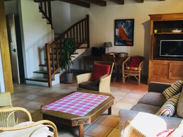 Vue d'ensemble salon