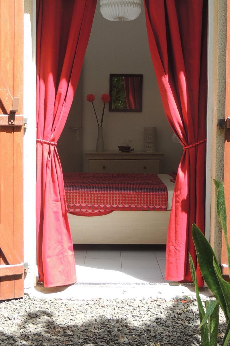 Chambre parentale avec accès jardin