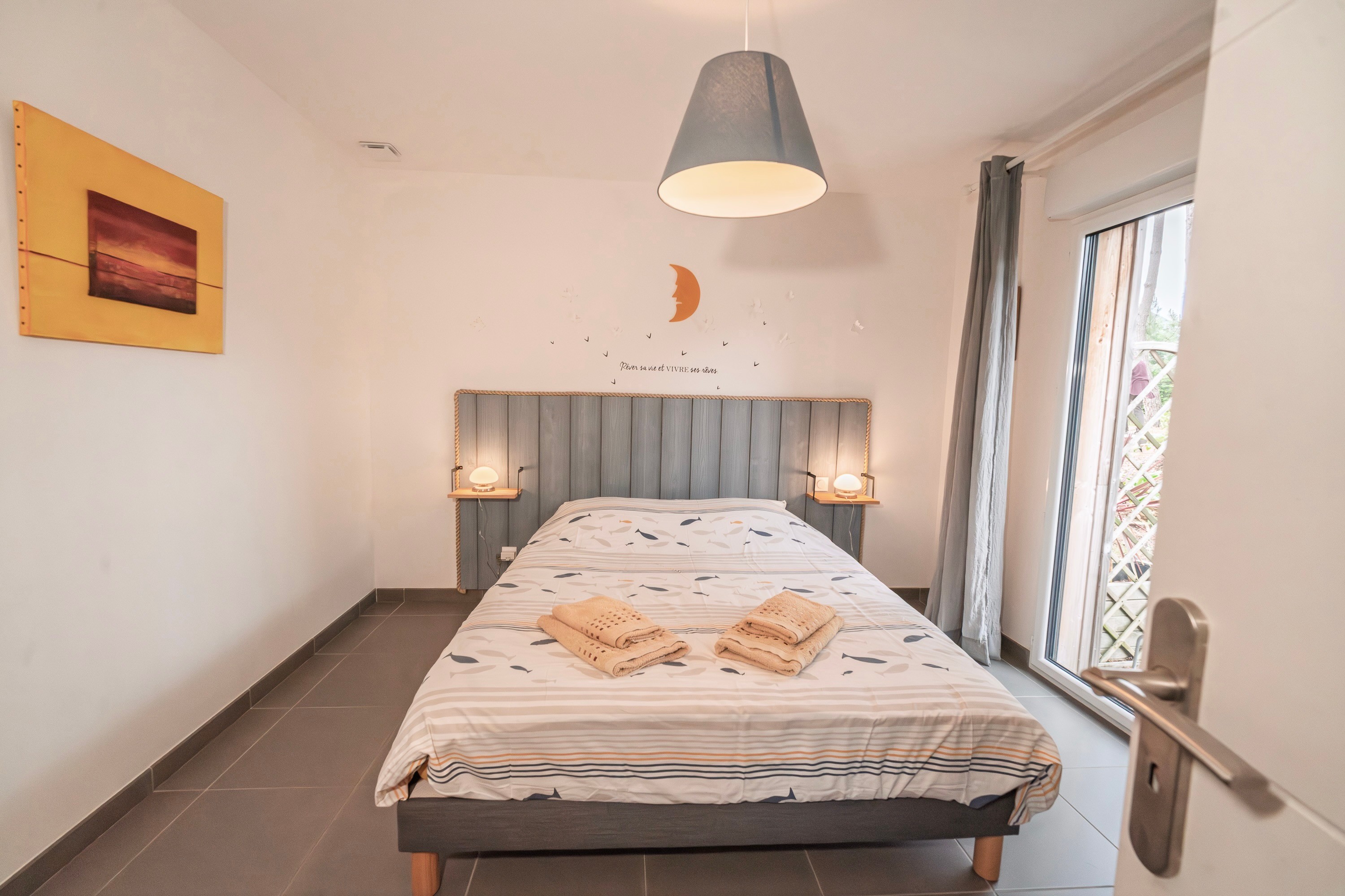 Master bedroom with 160 cm bed