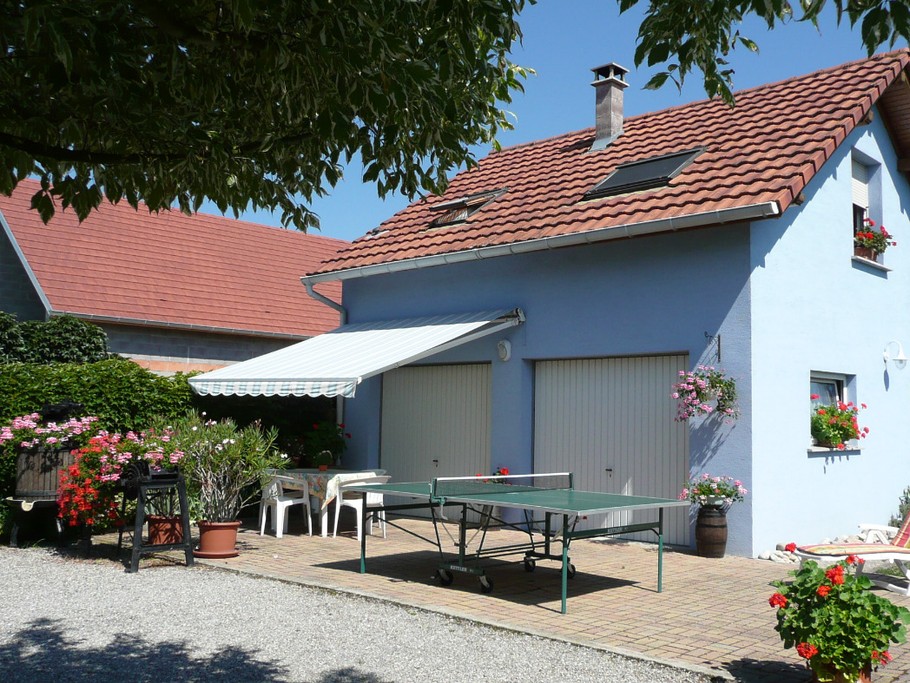 Terrasse + parking privé dans la propriété