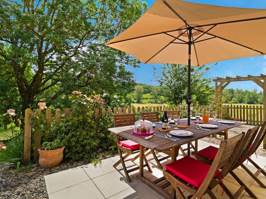 Le Farat - Gîte La Maison de Campagne - Terrasse privée.