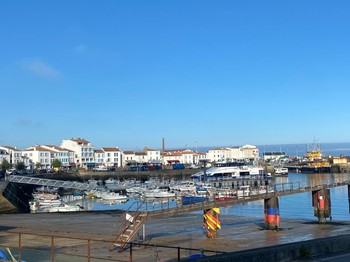 Port Joinville à pied