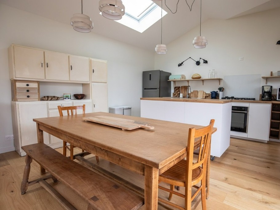 Salle à manger et cuisine