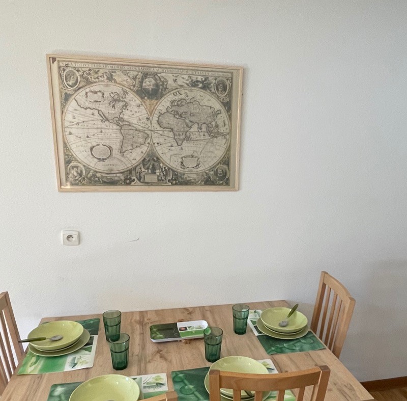 TABLE A MANGER