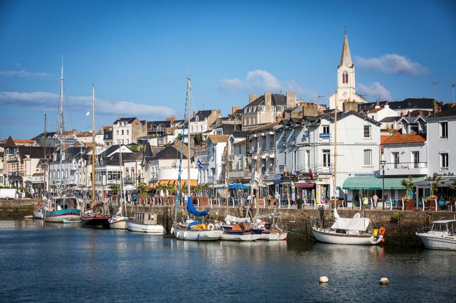 Pornic vieux port Eglise