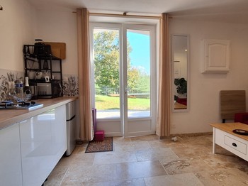 Salle de sejour, chambre, salle d'eau