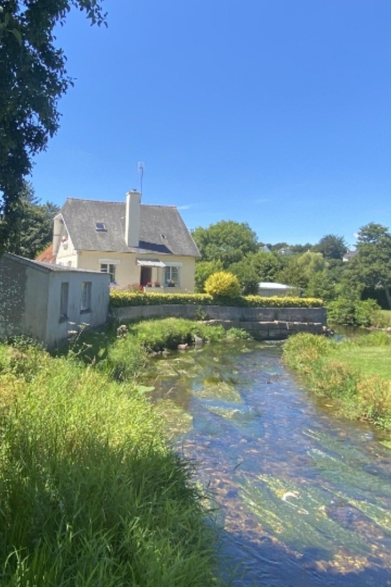 La maison, et la rivière