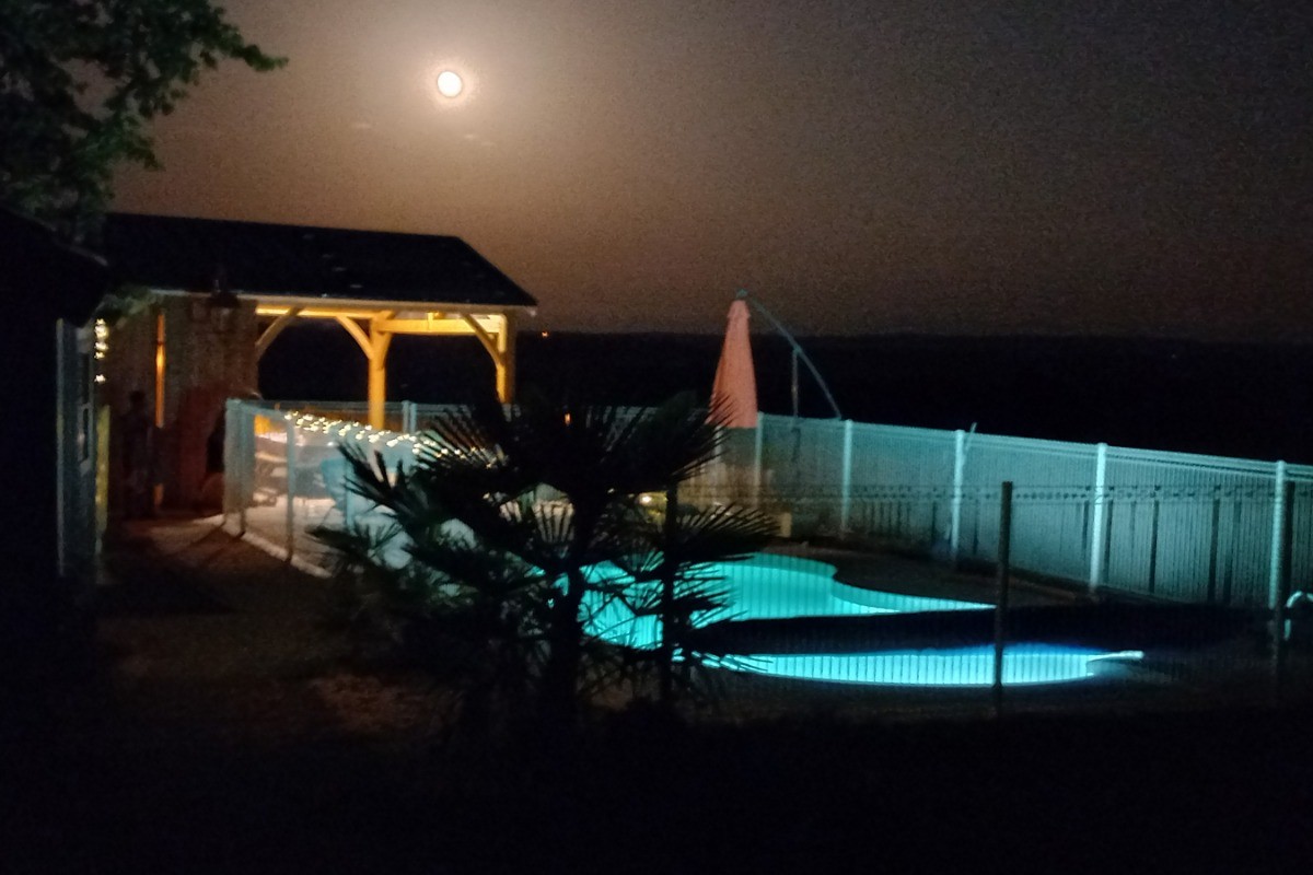 Duffort-Gers-Domaine de la Cambre-roulotte-camping à la ferme-nature-déconnexion-vue sur les Pyrénées-piscine éclairée