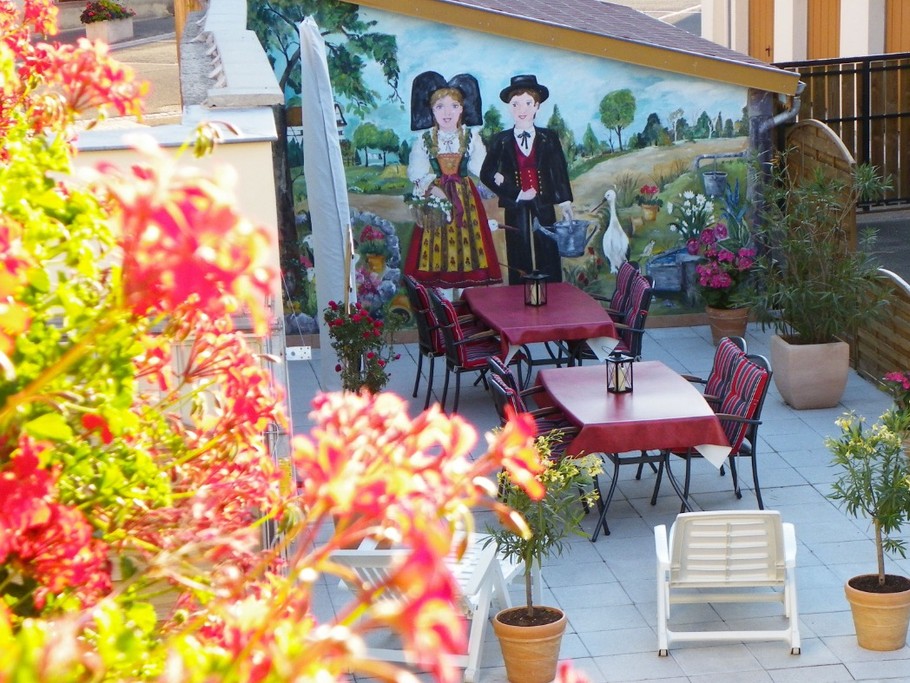 Terrasse des gîtes à l'Ancienne Tannerie à Wasselonne