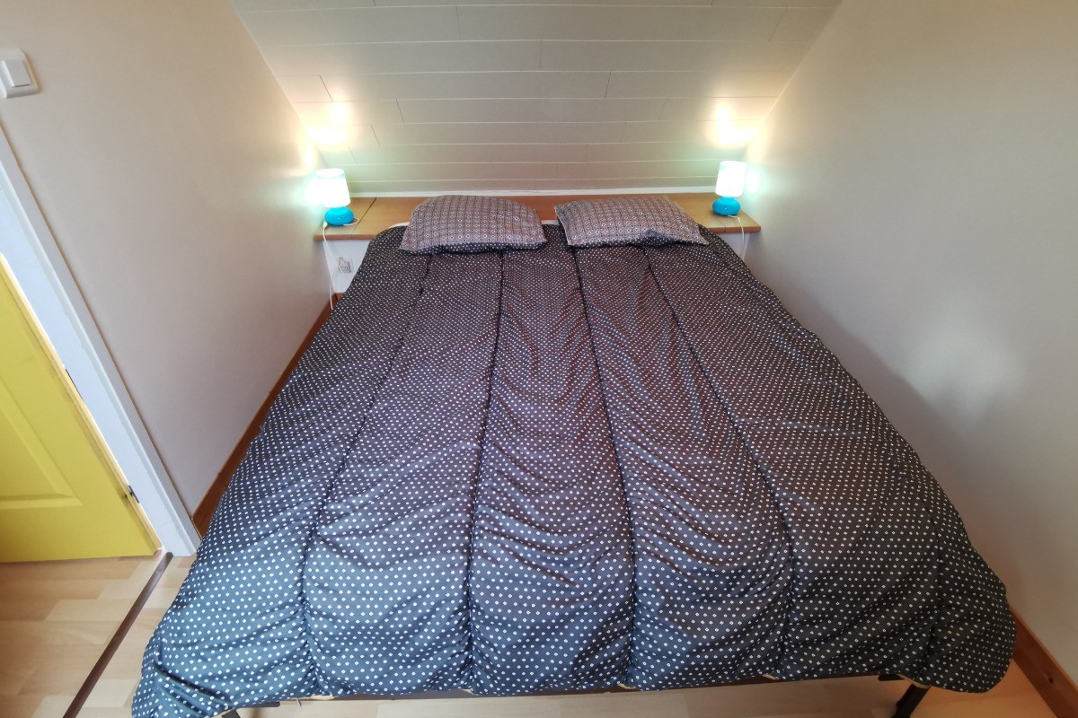 First floor: Bedroom 1 with double bed (140cm)