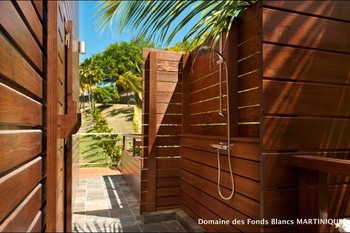 Envie de vous rafraîchir depuis l'une des douches extérieures...?