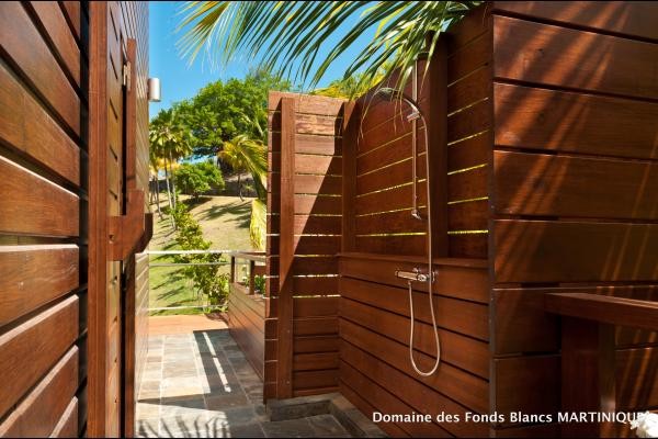 Envie de vous rafraîchir depuis l'une des douches extérieures...?