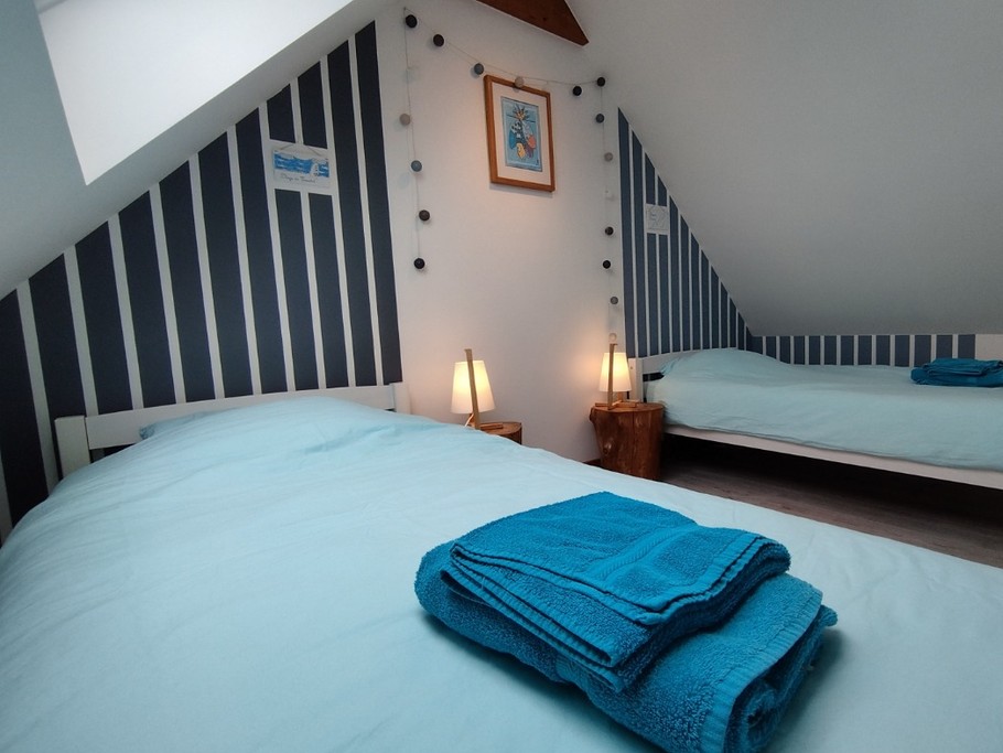 Chambre avec 2 lits simples