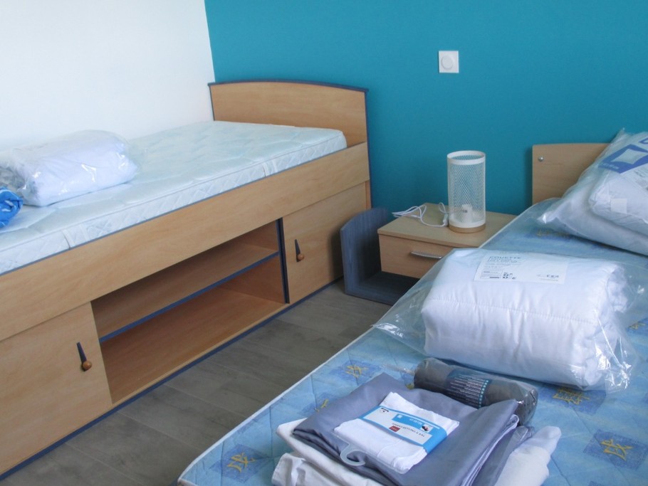 Clévacances, location, Téréveneuc, Padel, chambre étage 2 lits de 90