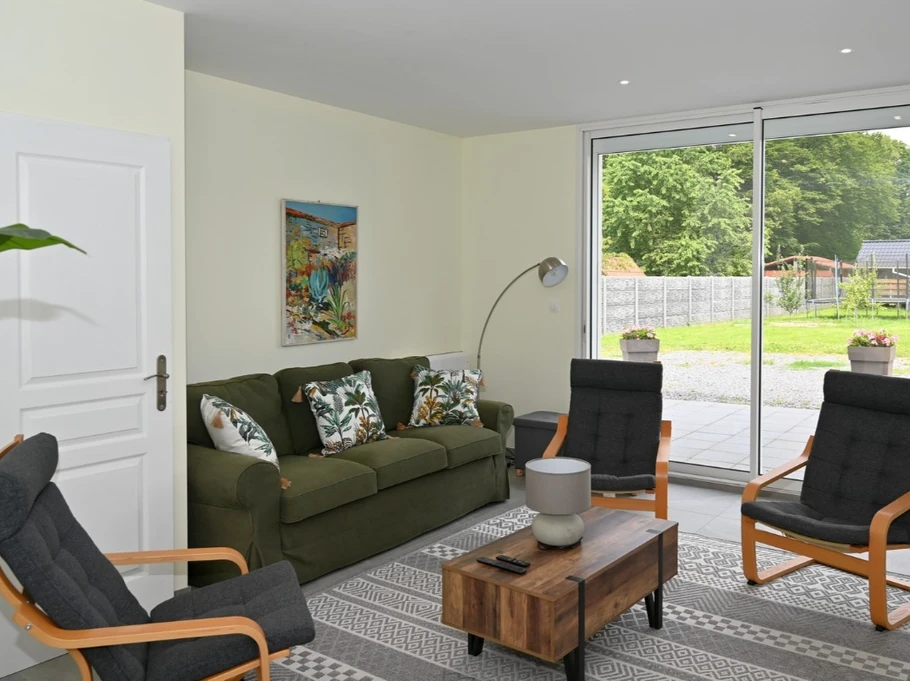 Salon - Maison moderne et confortable ©JLouis Mallaisé