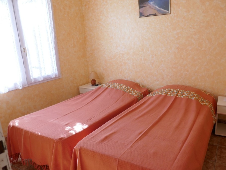 Chambre 2 : 2 lits en 90