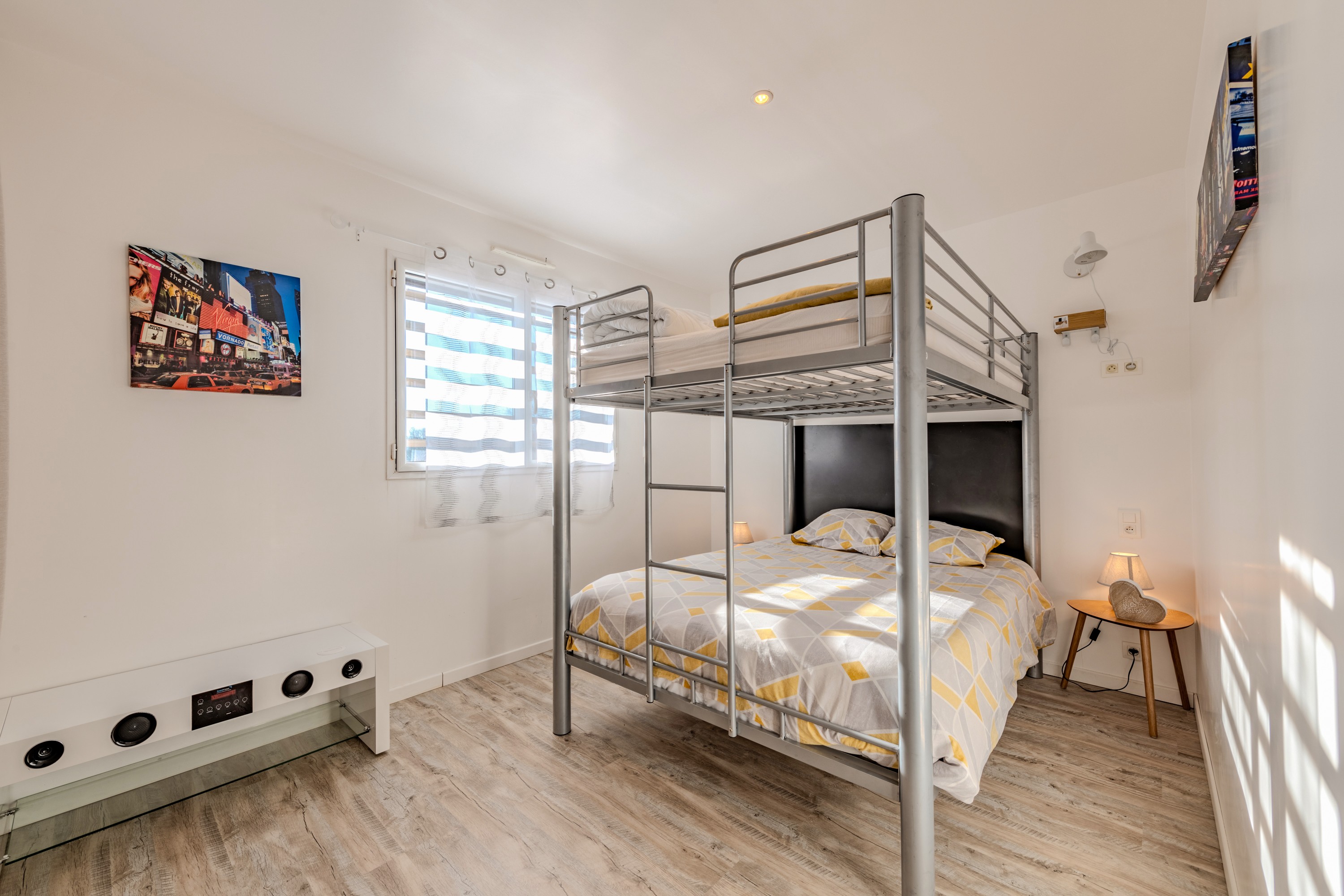 Chambre 3 avec lit double et lit superposé