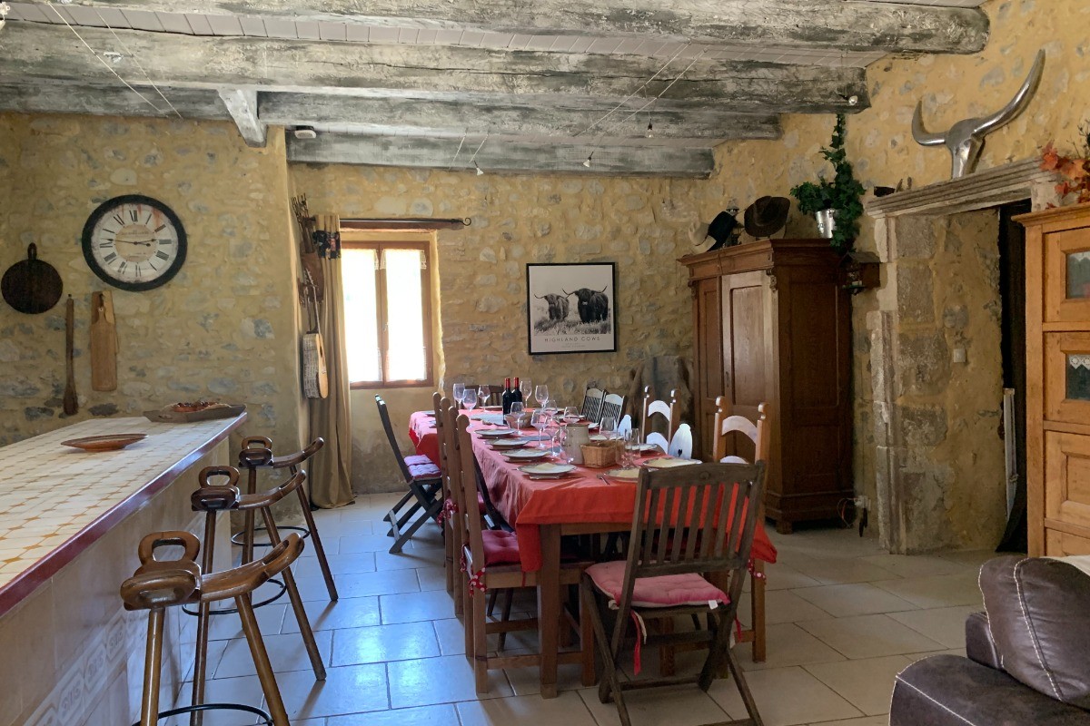 Mas de Peyraube - La maison complète - Tablée pour 14 personnes