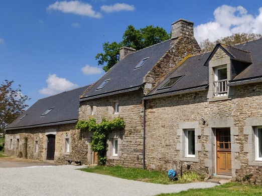 Location (maison de droite) / Cottage (house on the right)