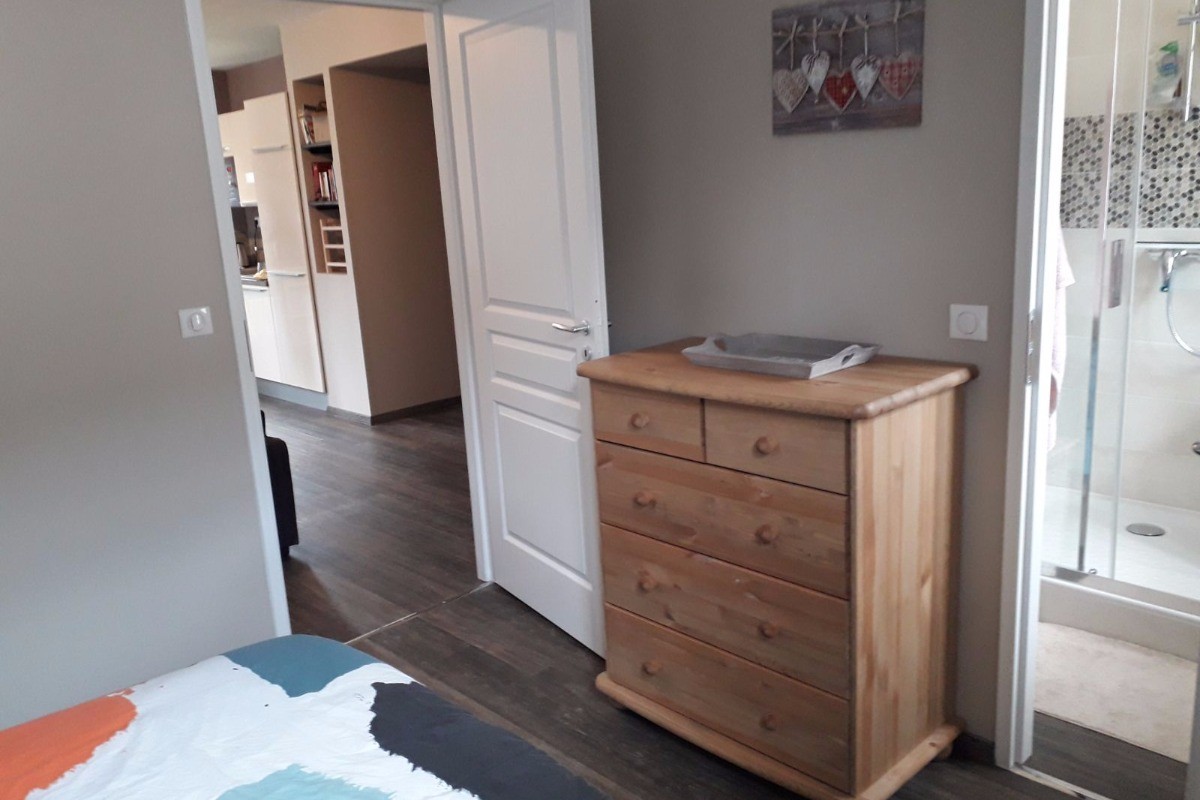 La Chambre parentale communicante avec la salle d'eau