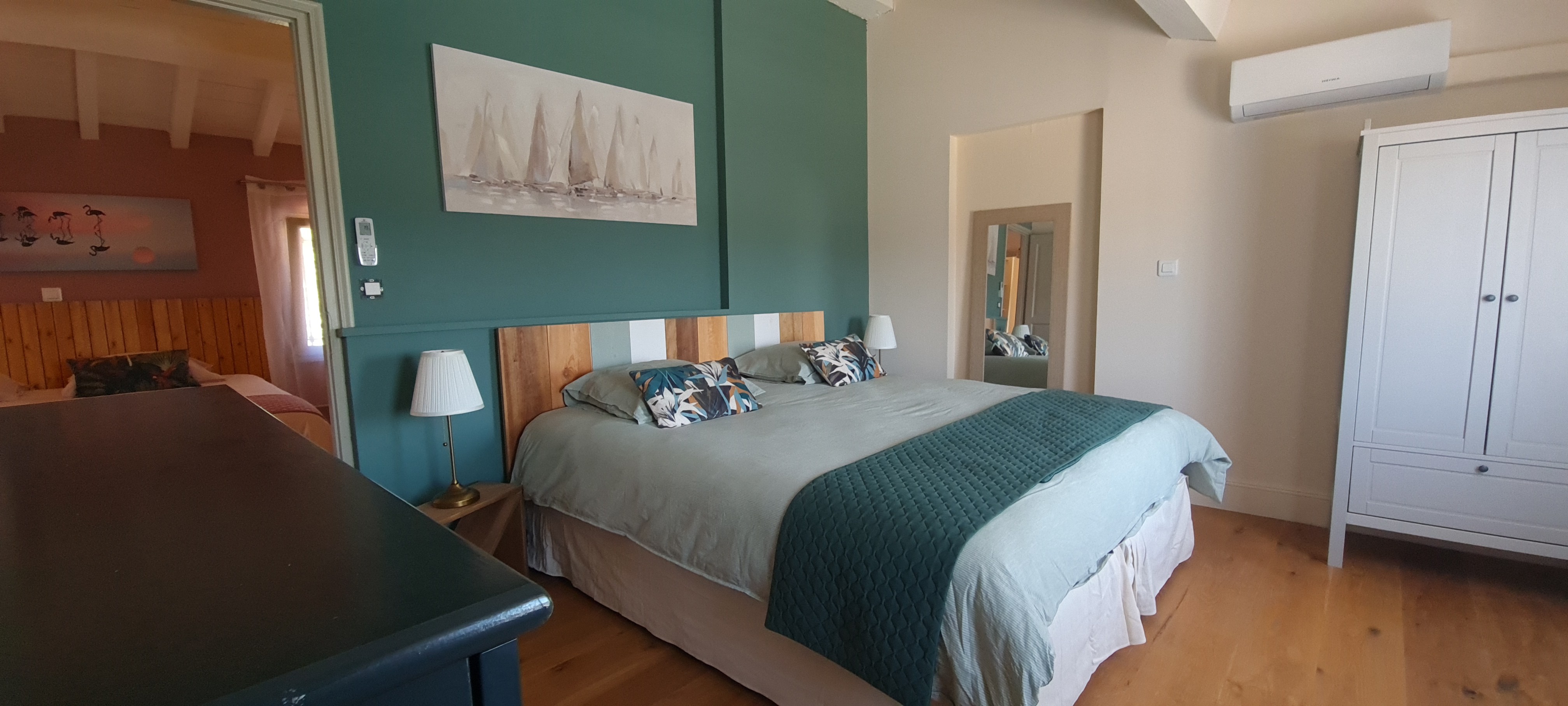 Room4