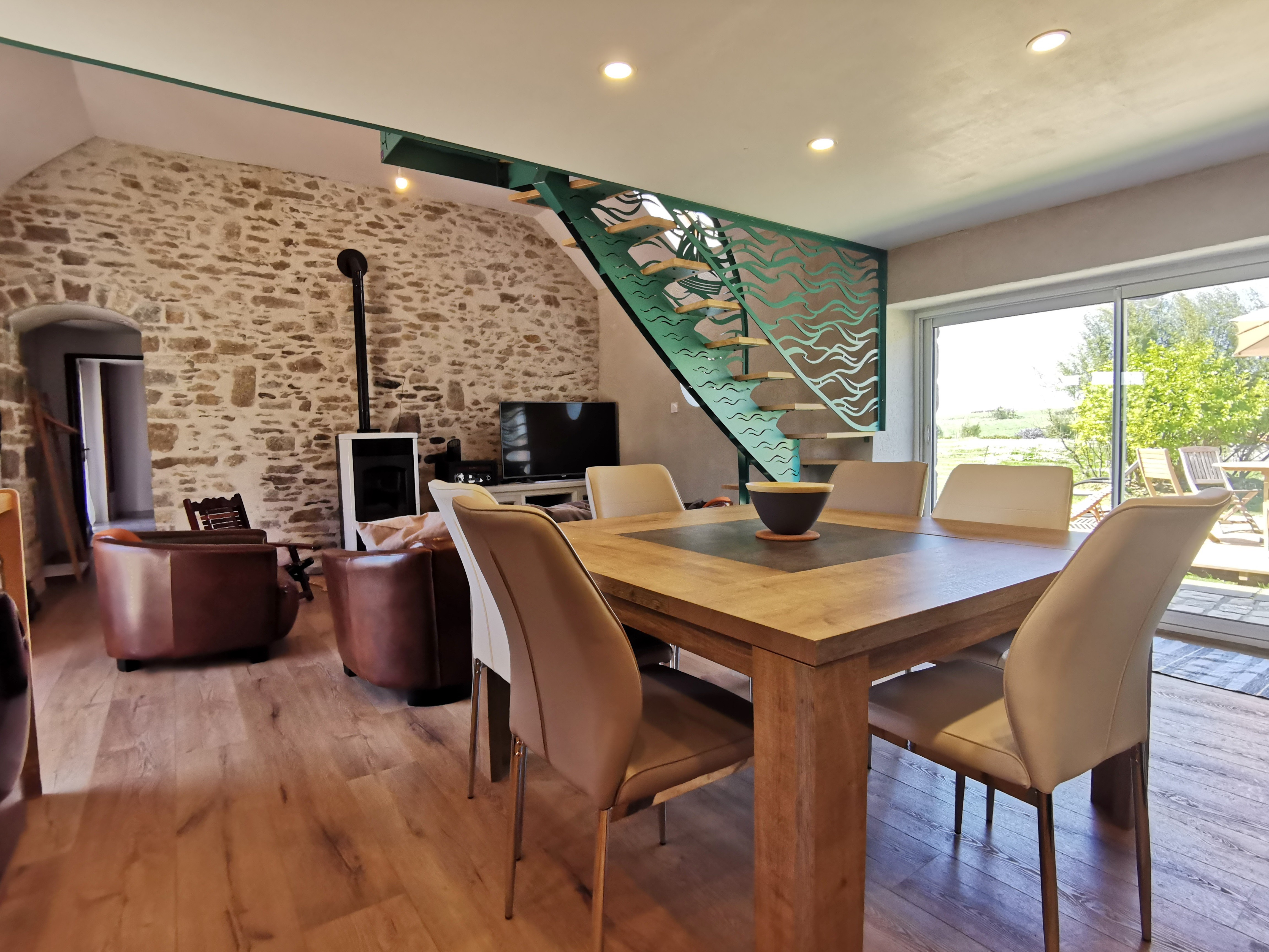 living room with access to terrace