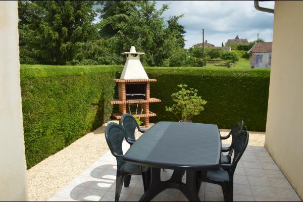 TERRASSE BARBECUE Gîte La Villa Périgourdine 24200 SARLAT DORDOGNE