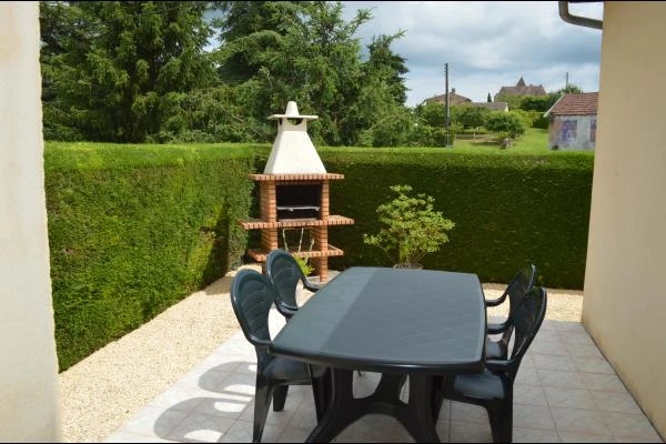 TERRASSE BARBECUE Gîte La Villa Périgourdine 24200 SARLAT DORDOGNE