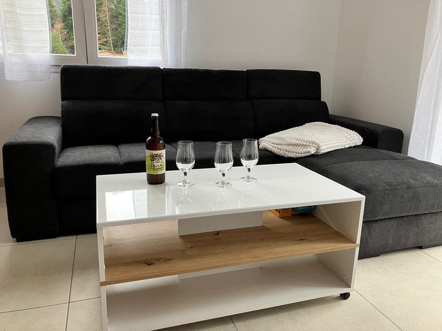 Cuisine ouverte sur salon/ séjour -Gîte du Thoné