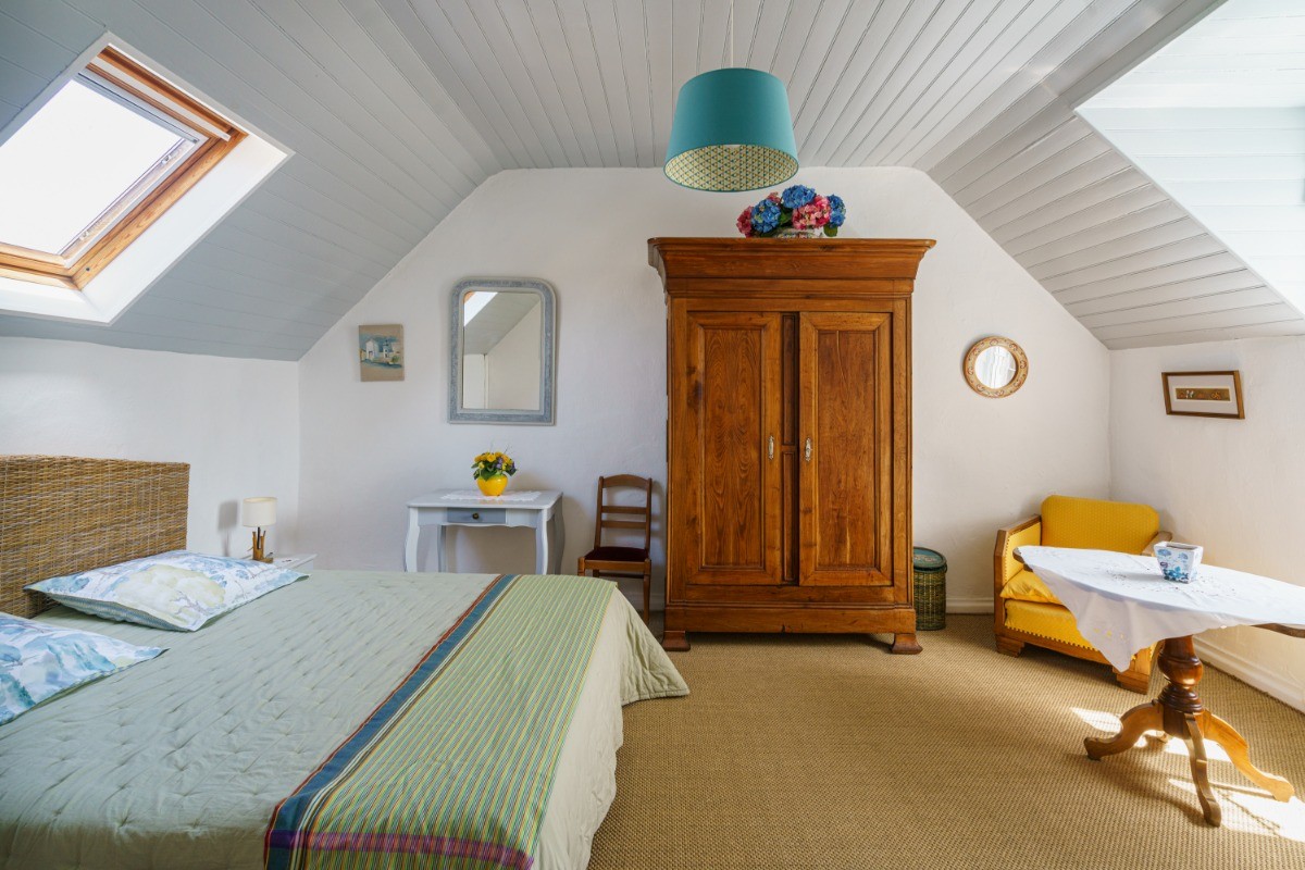 Une seconde chambre avec un lit 160  et un lit 120