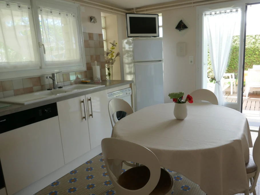 Cuisine accès direct sur terrasse