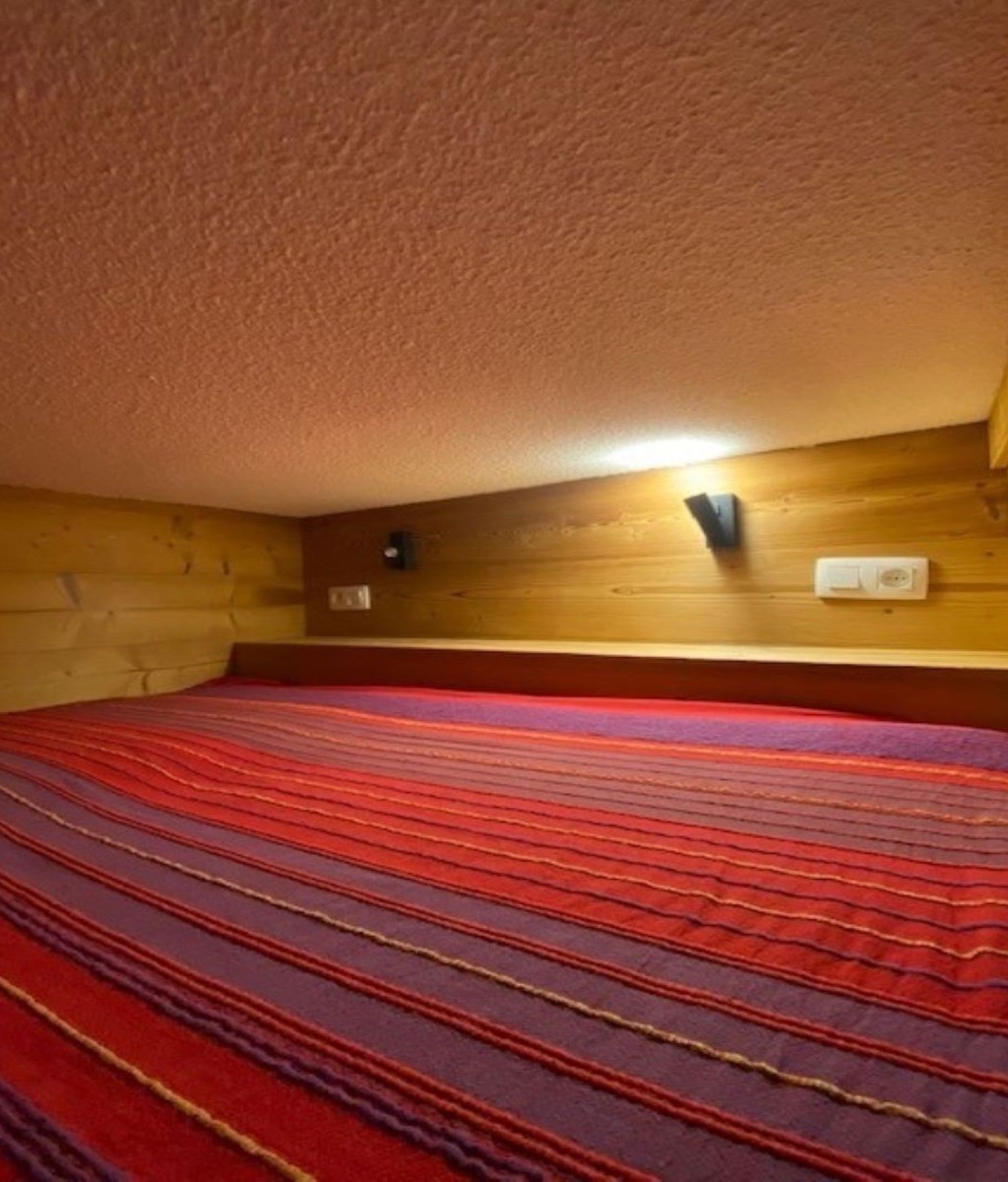 Couchage en mezzanine 2 x 80 x 190