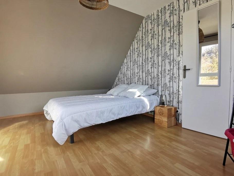 Etage: Chambre 1 avec lit 140