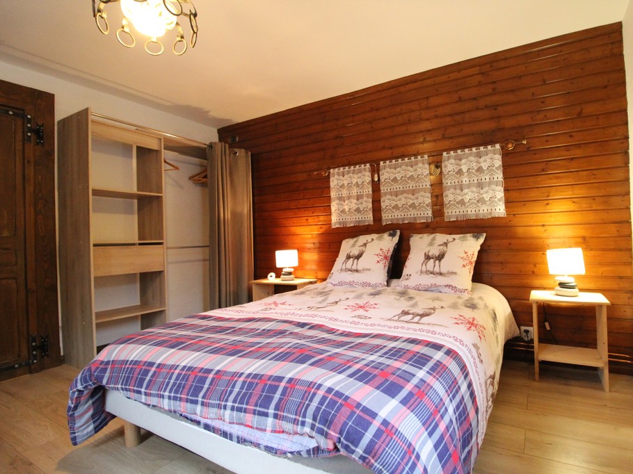 Chambre 3 couchages - Appartement tout confort avec jacuzzi à Plainfaing