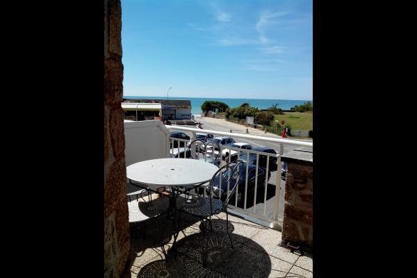 La terrasse et sa vue sur mer