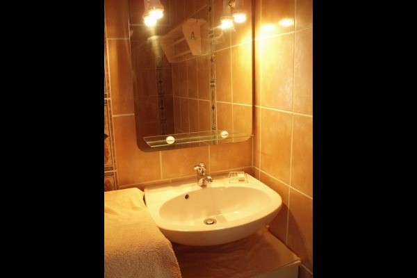 salle de bains côté lavabo