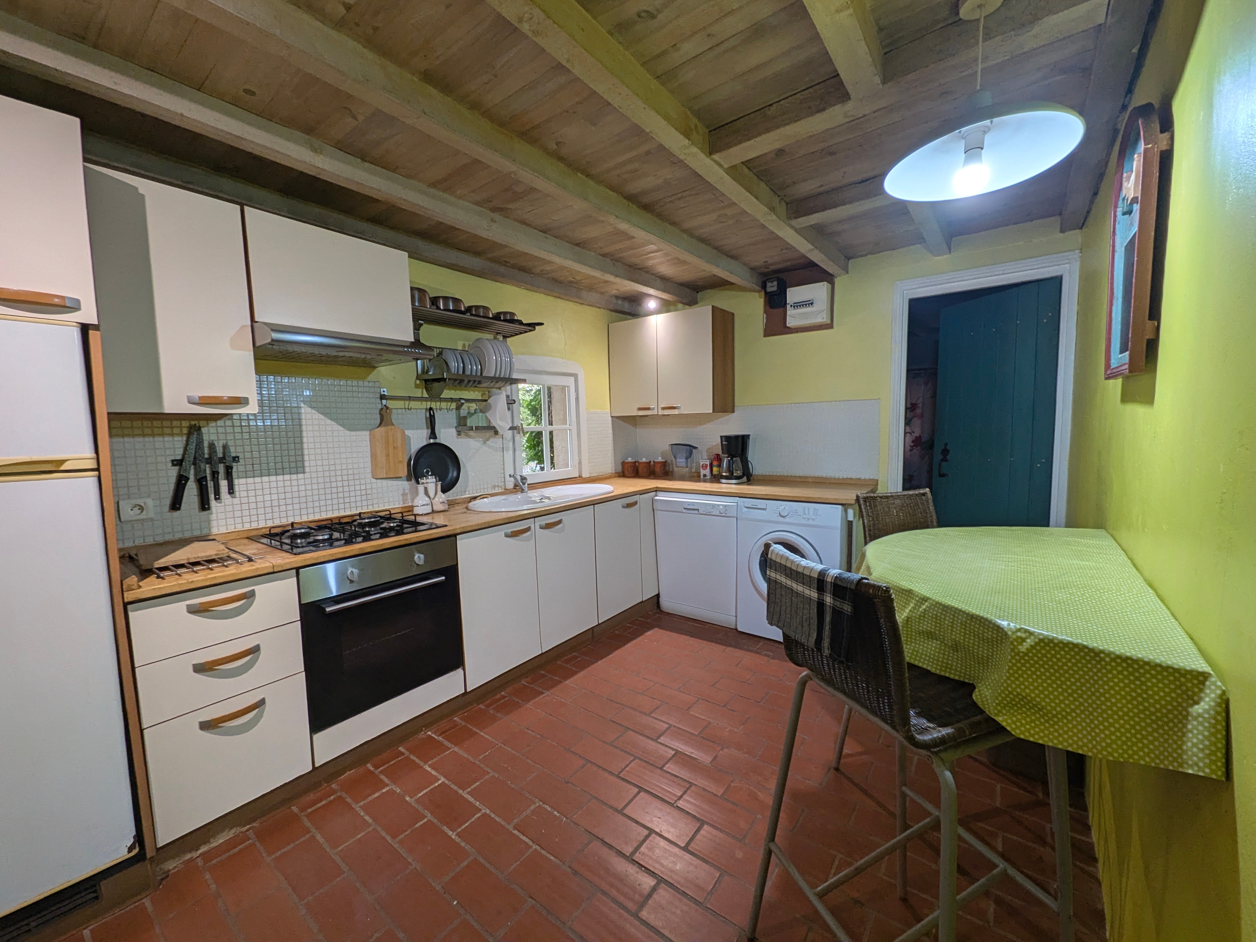 Cuisine Mimosa Cottage à Castelsarrasin – Gîte de caractère avec piscine privée