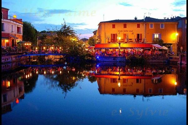 Le Bassin vu de nuit (Isle sur la Sorgue)