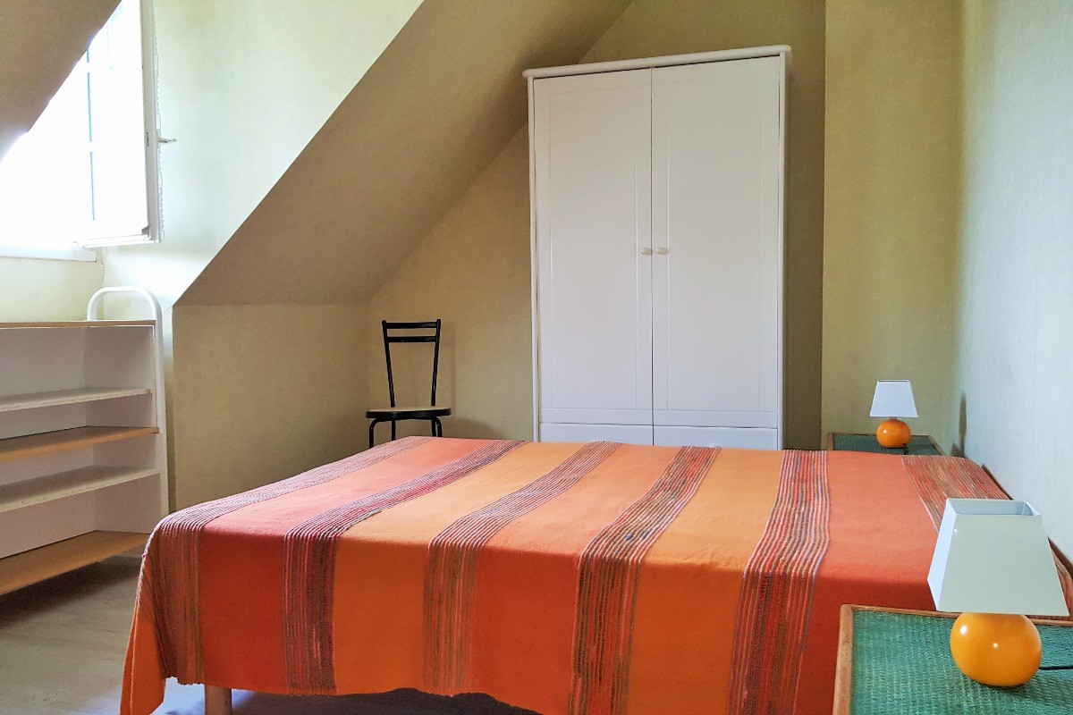 chambre verte lit 140