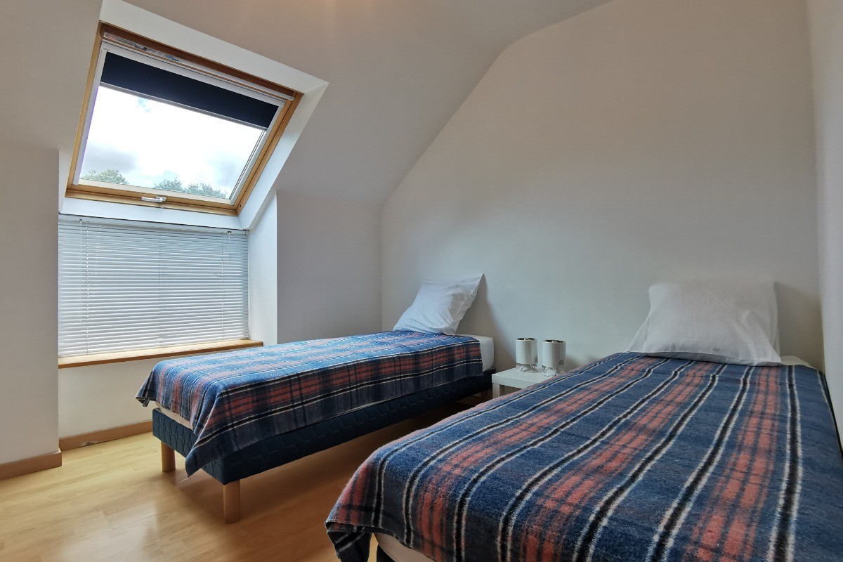 Etage: Chambre avec 2 lits 80 (possibilité lit 160)
