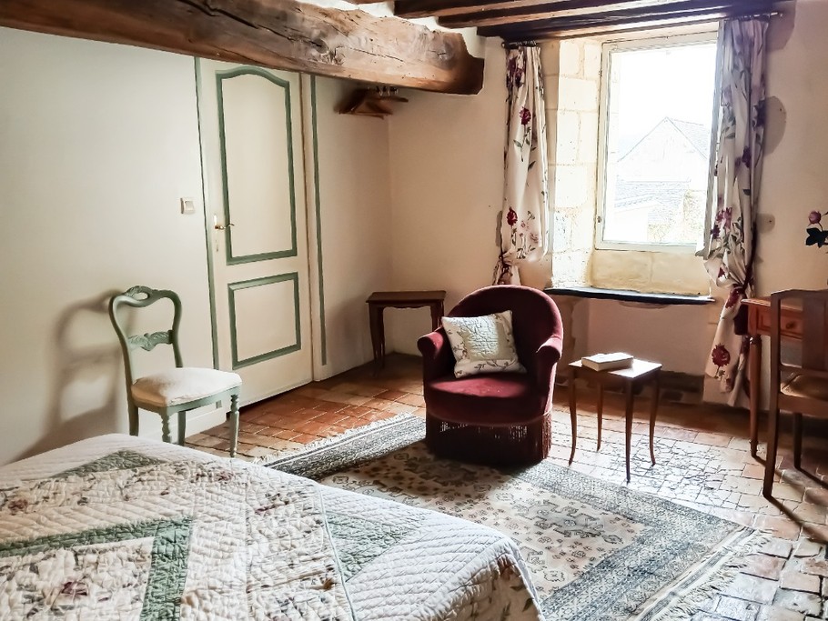 Chambre parentale R+1 (vue depuis le lit)