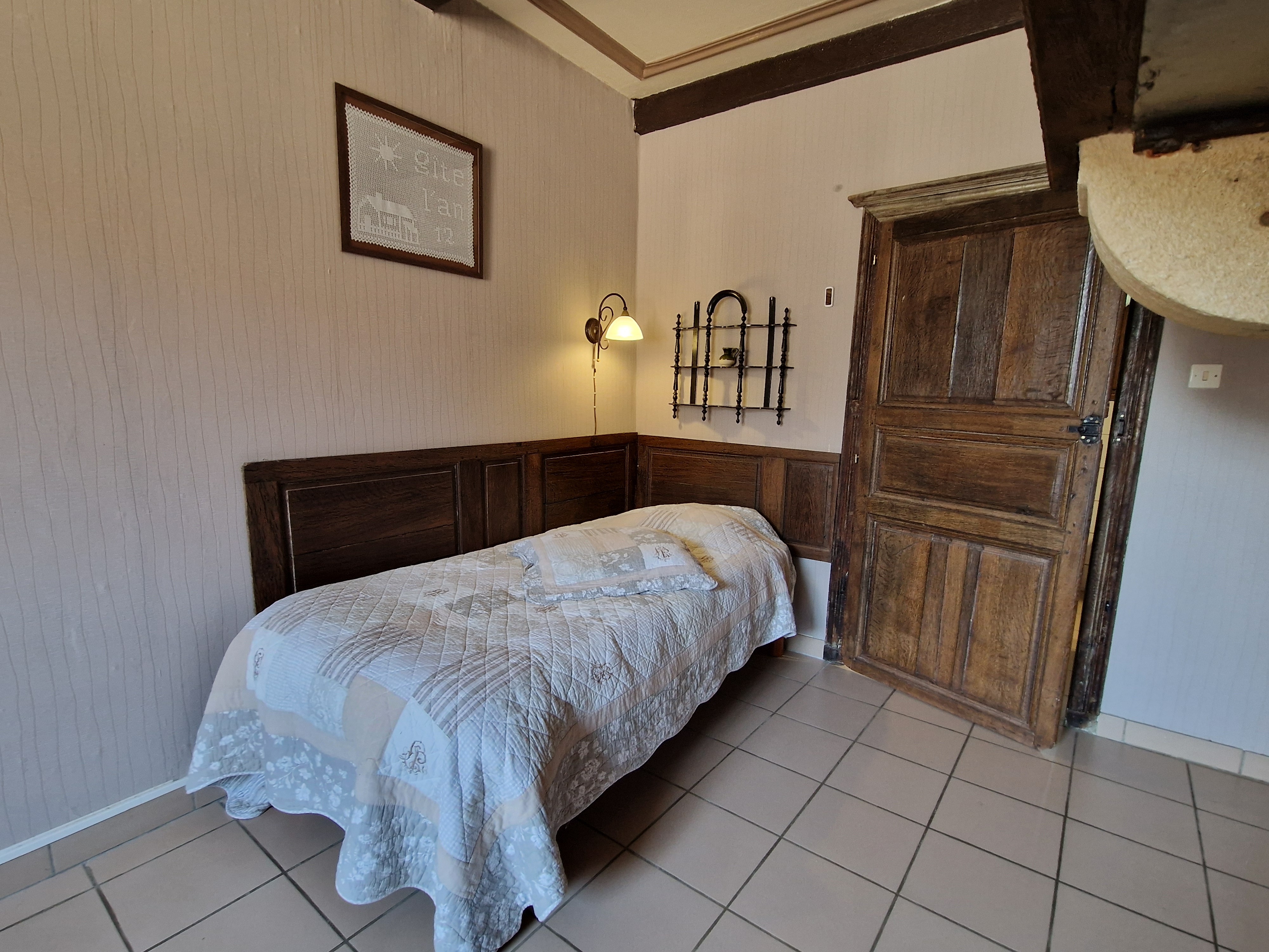 Première espace chambre avec 1 lit simple - Chambre d'hôtes l'An 12 - Prairial