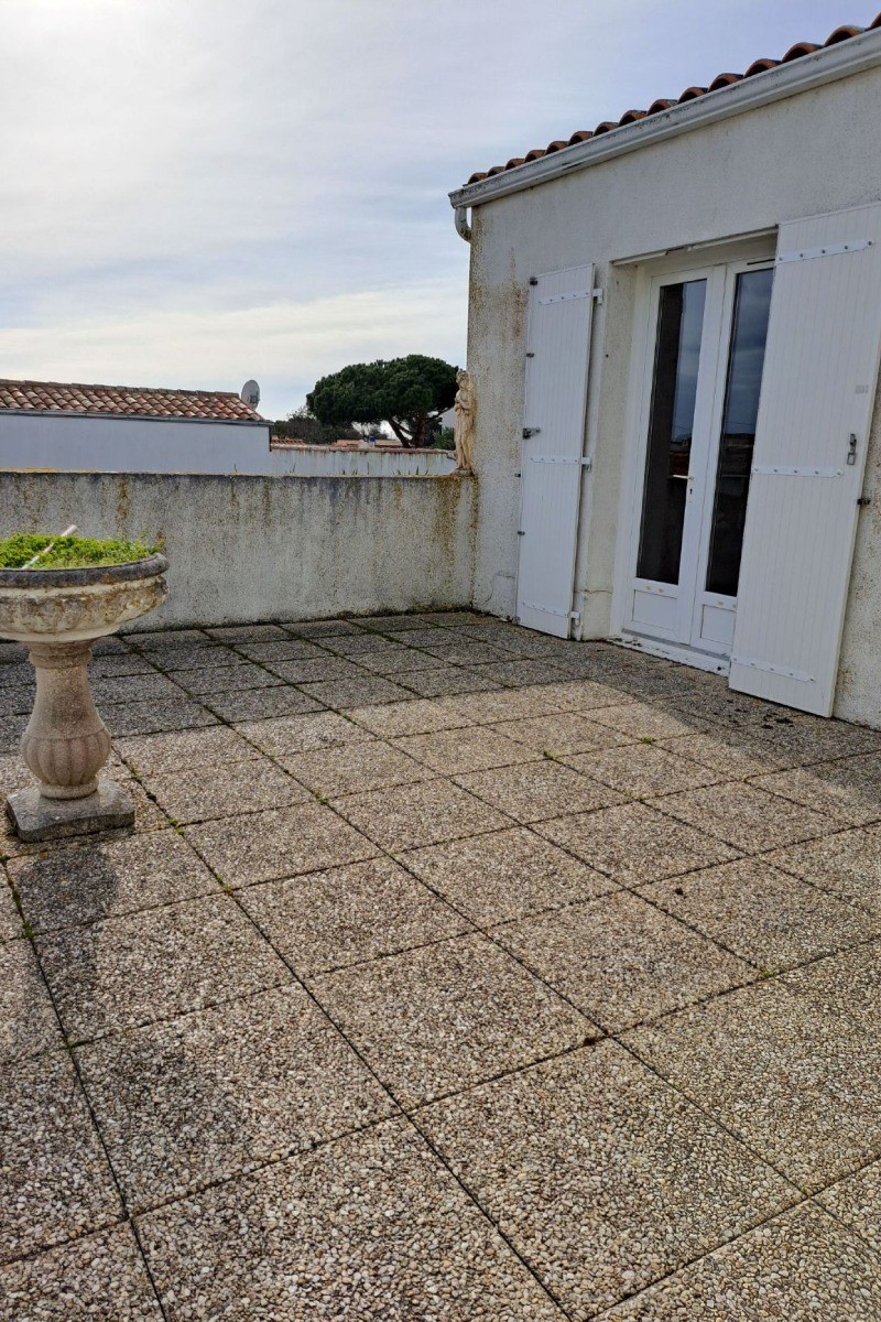 Maison familiale pour 6 personnes, avec jardin clos et garage, proche de la plage à pieds, St Denis d'Oléron, ile d'Oléron, en Charente maritime