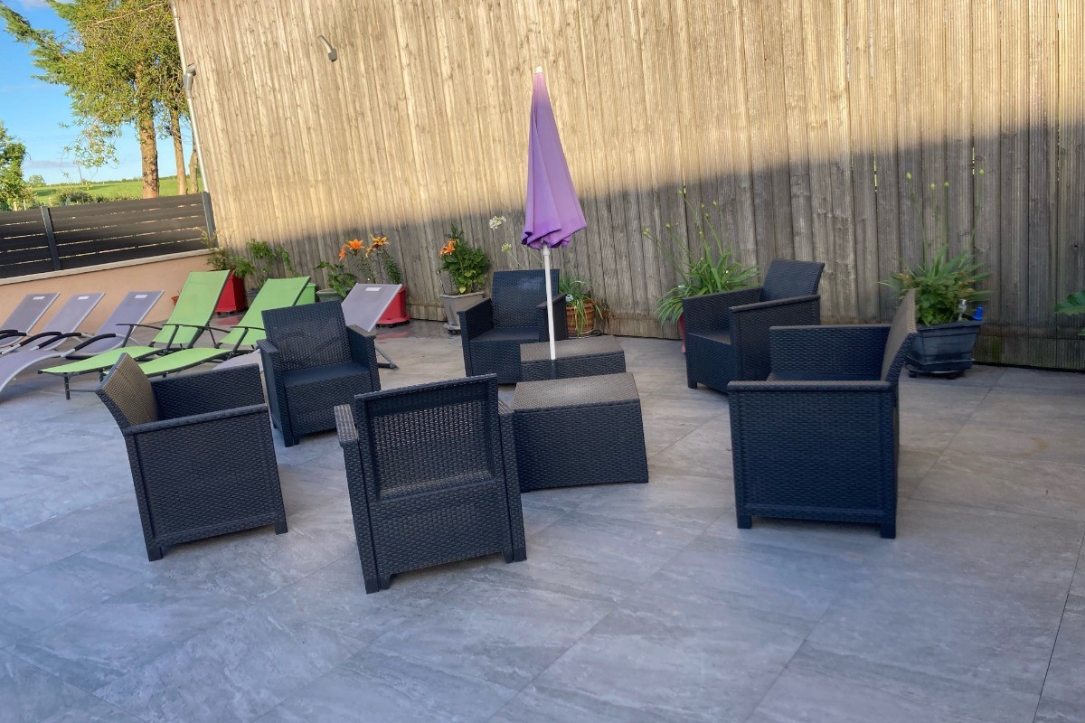 terrasse côté piscine