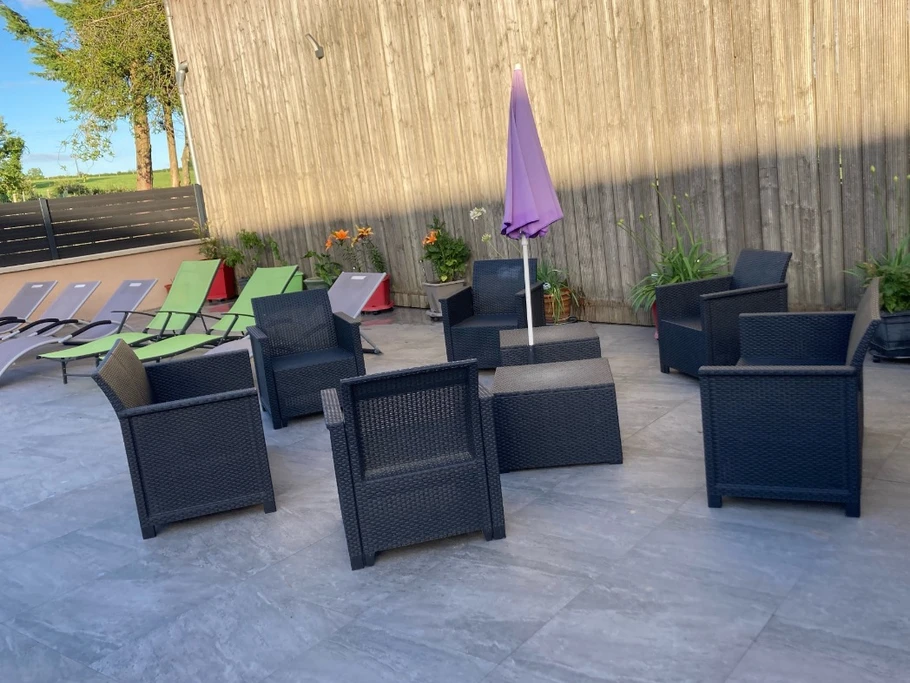 terrasse côté piscine