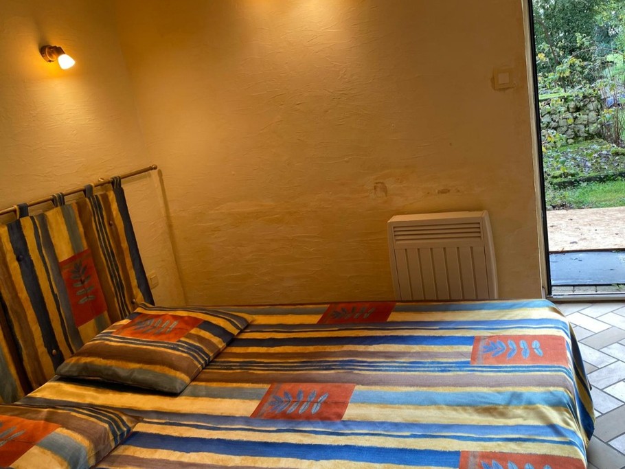 Chambre 1 en rez-de-chaussée avec un lit en 160 modulable en 2 lits 80